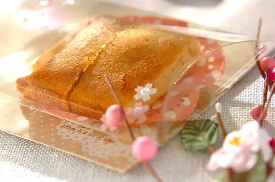 生地を寝かさない簡単フィナンシェ。, , 100日間毎日レシピを配るパティシエ企画の再投稿です。声だけ新しくして吹き込んでるのだ。,フィナンシェ焼き菓子 パティシエ お菓子作り