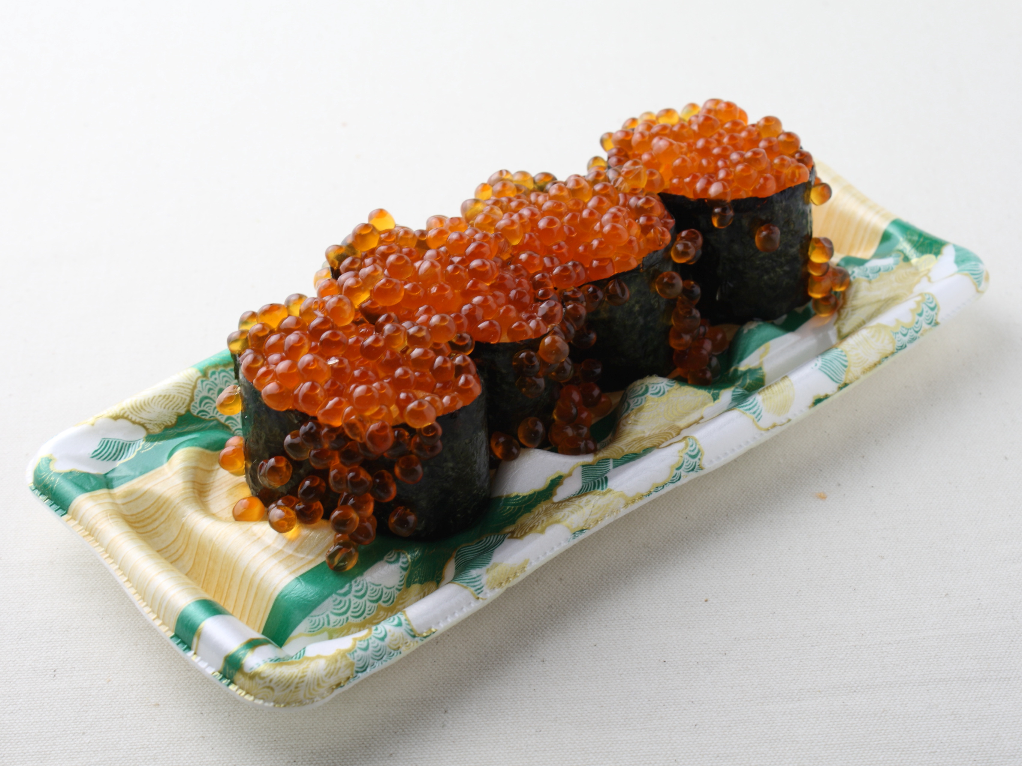 くら寿司「贅沢いくら軍艦」 - えん食べ