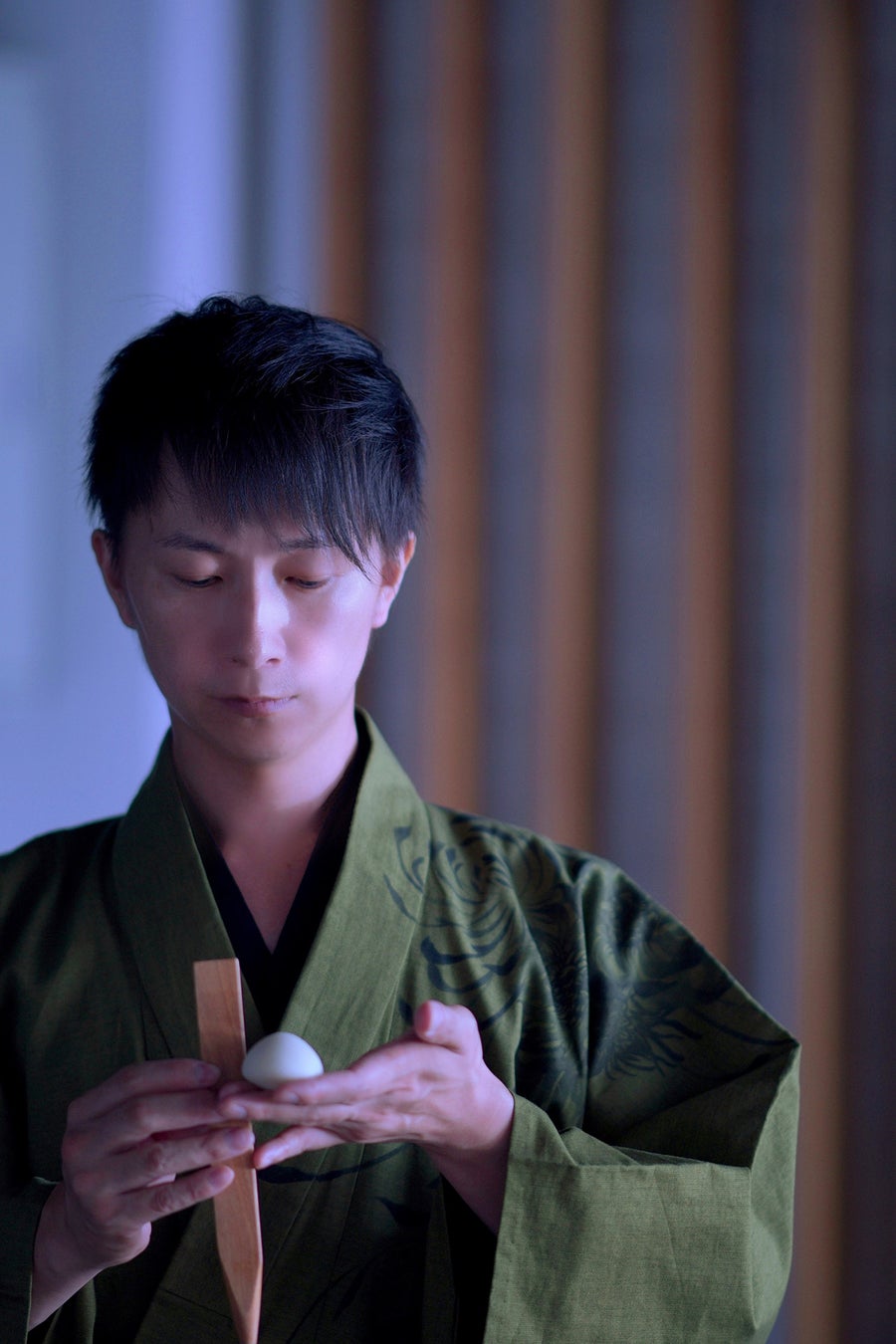 和菓子職人コース。7日間短期集中コースで和菓子のプロになる。和菓子の実践学校