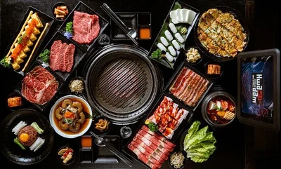 ひー。＊ ＊ 제주옥탑 블랙BBQ 済州屋上@ 狎鴎亭ロデオソウル ＊ お気に入りすぎて２度目の訪問❤︎ 昨年10月にオープンした 韓国人にすごく人気の店内が洞窟みたいな焼肉屋さん🥩この日も帰る頃には80分待ち. テーブルごとにコンロがあってInstagram