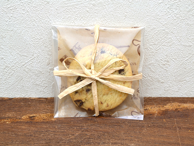 楽天市場送料無料 BLOOPIC 透明フロストジップロック袋 100枚入り PPバッグ 半透明 英字印刷付き 食品対応 クッキー チョコ ラッピング スイーツ用ラッピングバッグ ギフトバッグ ミニ 個包装袋 プチギフト 粘着テープ付き 7×7+3cm: グッドファインドストア