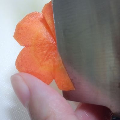 人参の飾り切り ねじり梅型不要by ガブリエラ＊クックパッド簡単おいしいみんなのレシピが392万品