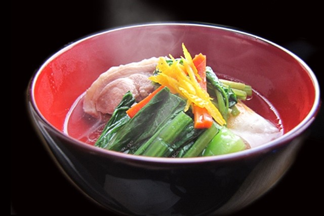 地鶏の鶏ガラスープの取り方・お雑煮の作り方 – 50代からの夫婦ふたり暮らしの食卓