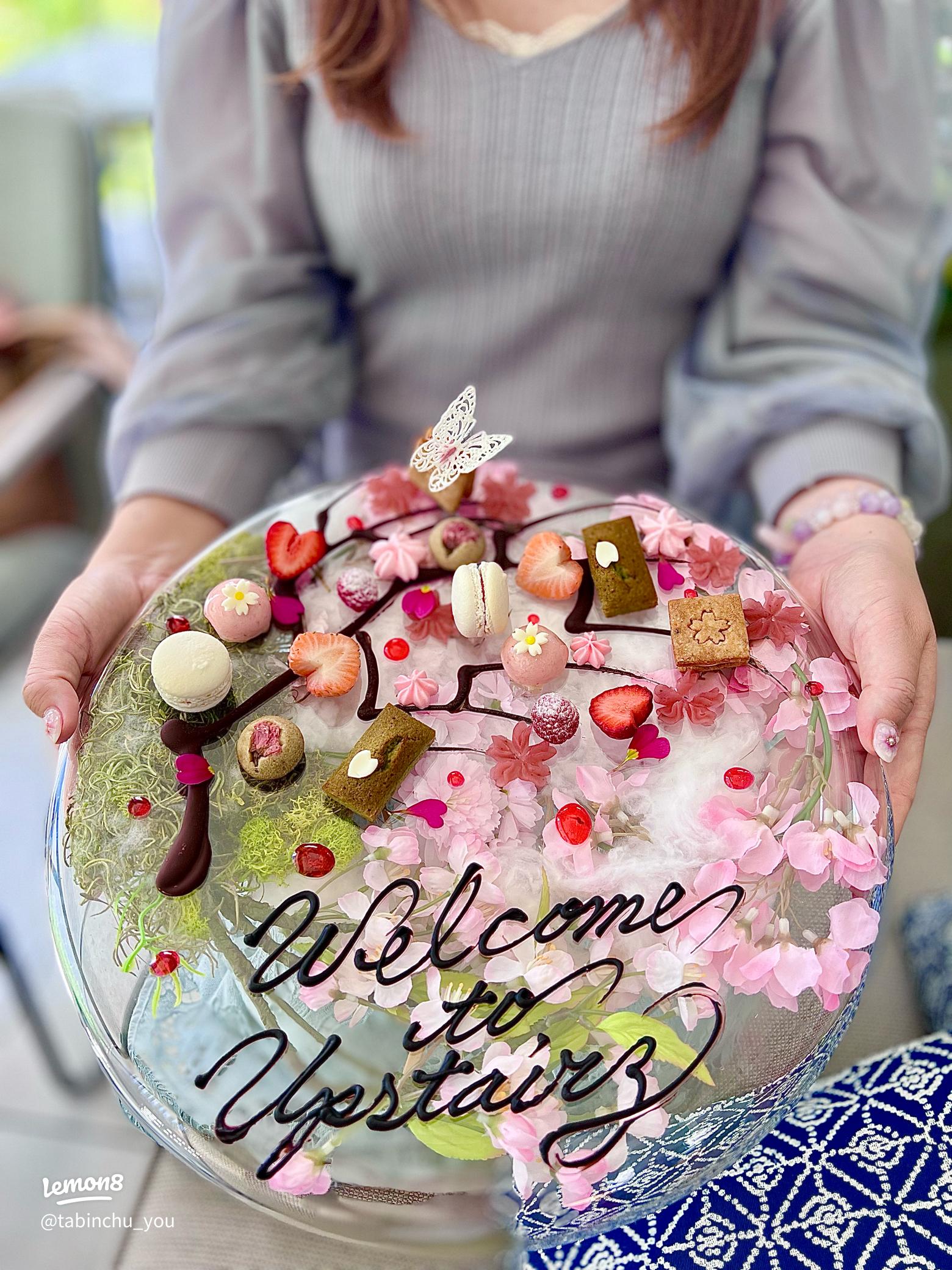 ハートチョコプレート付き リボントッピングケーキ 6号18cm誕生日ケーキ センイルケーキ バースデーケーキ チョコレート ハート リボンメッセージ かわいい おしゃれ お祝い 記念日 誕生日 ケーキ スイーツ ホールケーキ サプライズ ギフト プレゼント 贈り物