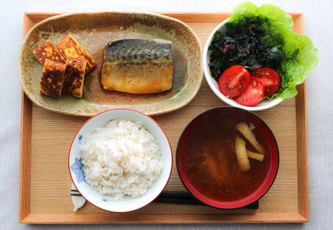 おいし〜い。 飲まない日が滅多にない日々、、、 今日もいい日でした〜❤️晴れ風夕飯とビール楽しい暮らし眺めのいい部屋古い賃貸マンションルームツアーお気に入りの台所家時間が楽しいお金を使うものと使わないもの貯金切り崩し生活15万以内生活