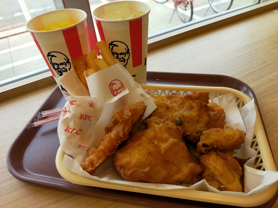 名古屋で楽しむケンタッキーフライドチキン食べ放題