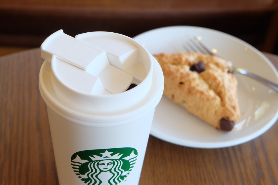 スターバックスにはマイカップを持参！米国とカナダの店舗なら、ドライブスルーやアプリからの注文でも使える - junglecity.com