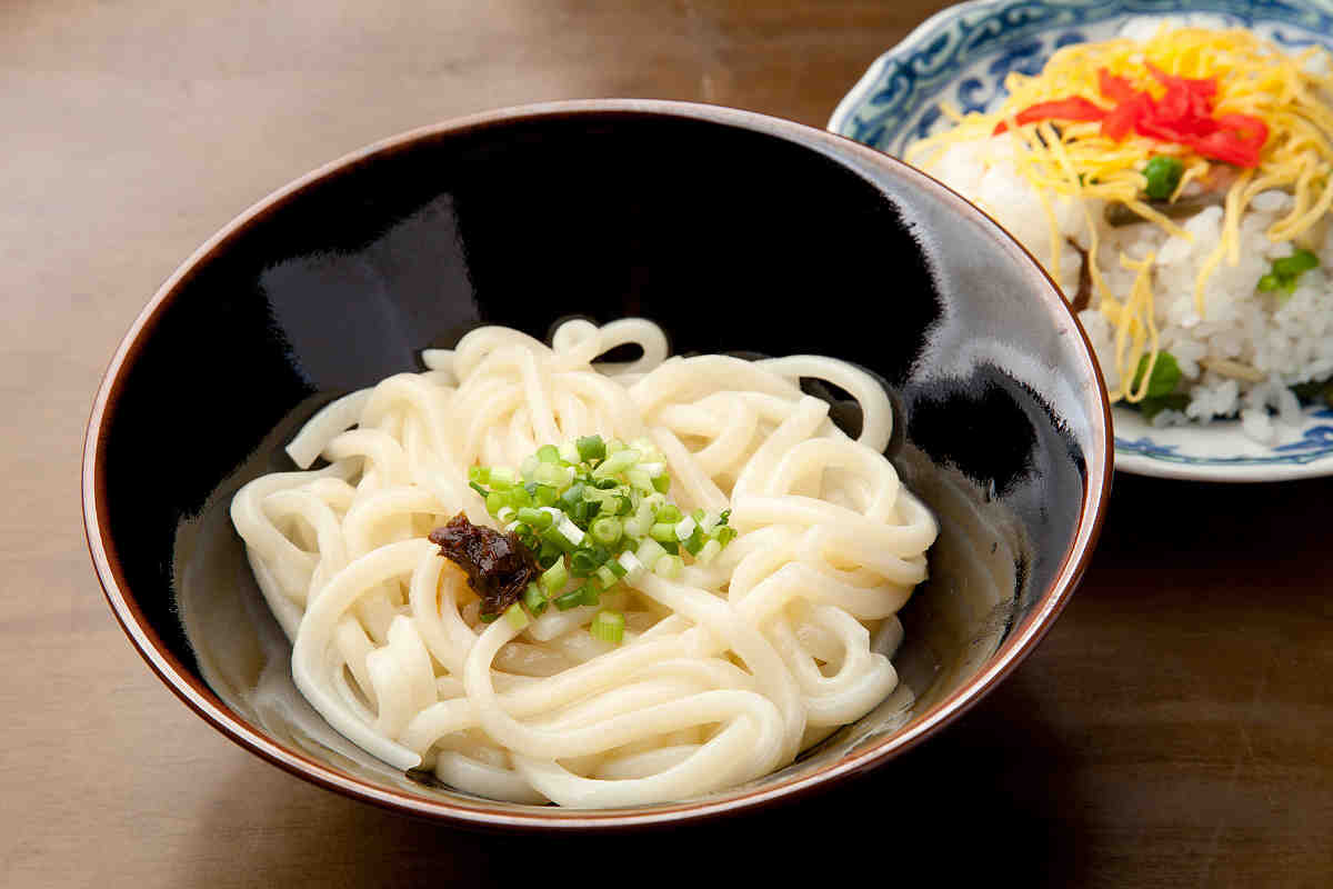 うどんに合うおかず！天ぷら以外の簡単10分レシピ