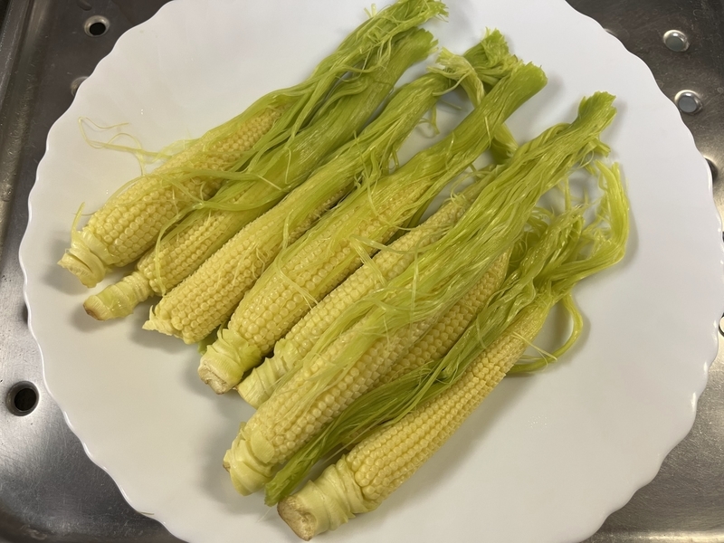 楽天市場皮付き生ベビーコーン 100本以上 ヤングコーン 朝採り 皮付き生ベビーコーン。 50本以上入り×2箱＝100本以上！！送料無料とうもろこし 皮付き生ヤングコーン ベビーコーン 山梨県産 中道町 希少！数量限定 : あったあった