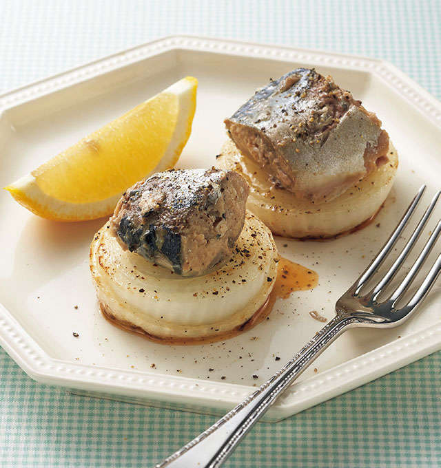 厚揚げと玉ねぎとサバ缶でトマトのチーズのせ焼き レシピ・作り方 by むうむん - 楽天レシピ