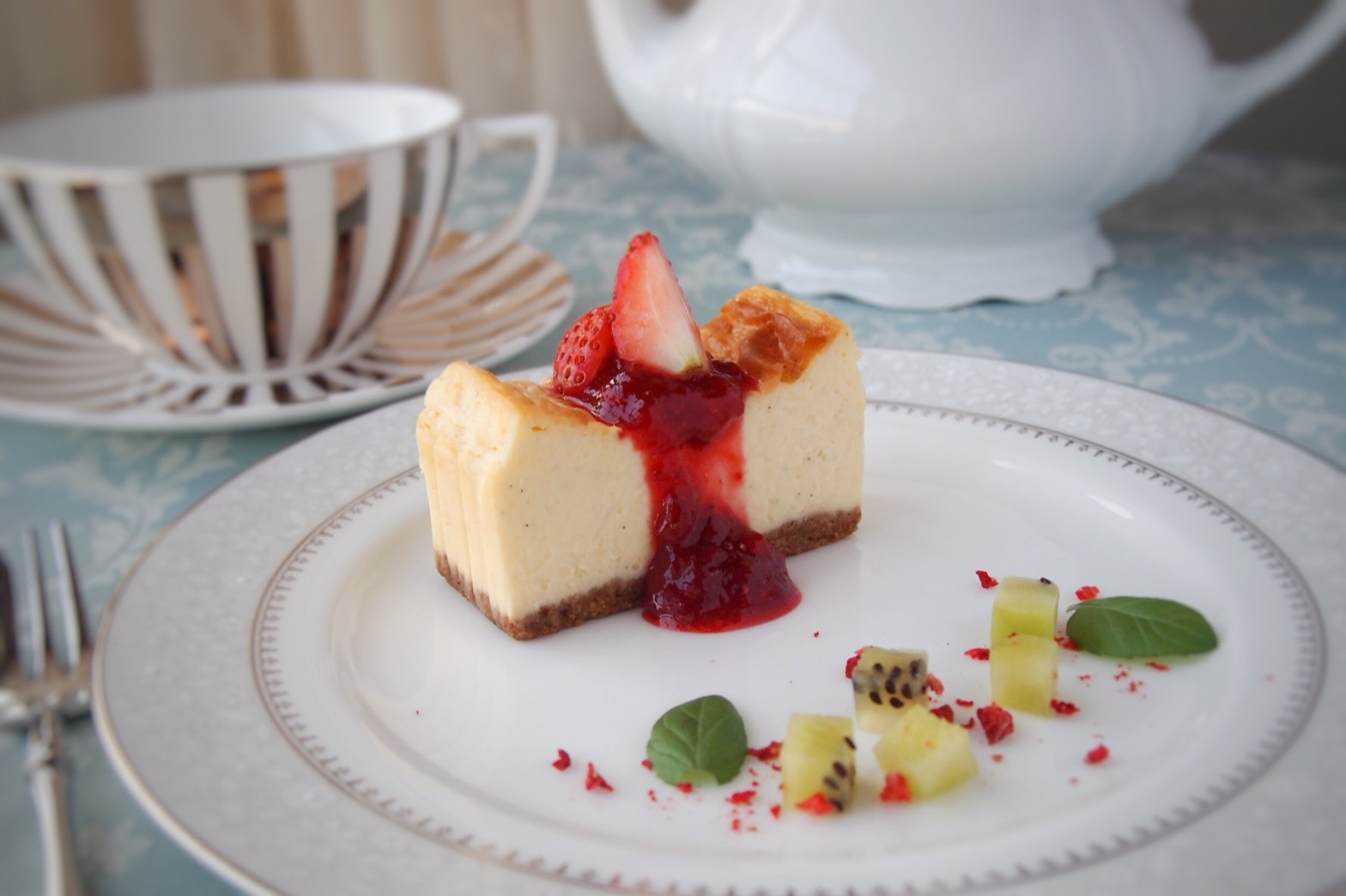 簡単にできる！チーズケーキの盛り付け方法とおしゃれに見せるポイント2ページ目- macaroni