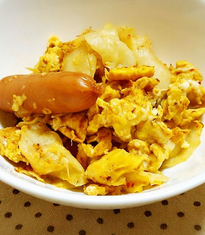 卵とウインナーのキムチ炒飯 レシピ・作り方 by はじゃじゃ - 楽天レシピ