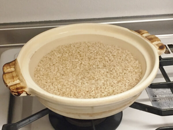 ２号炊きの土鍋 dショッピング 炊飯土鍋 4合炊 直火専用 ふっくらごはん鍋 二重蓋 萬古焼 日本製ガス火対応 電子レンジ可 オーブン可 土鍋炊飯鍋 ご飯鍋 万古焼 4合炊き 4合 炊飯 両手鍋 炊飯直火鍋 土鍋ご飯 どなべルリカテゴリ：鍋・土鍋の販売できる