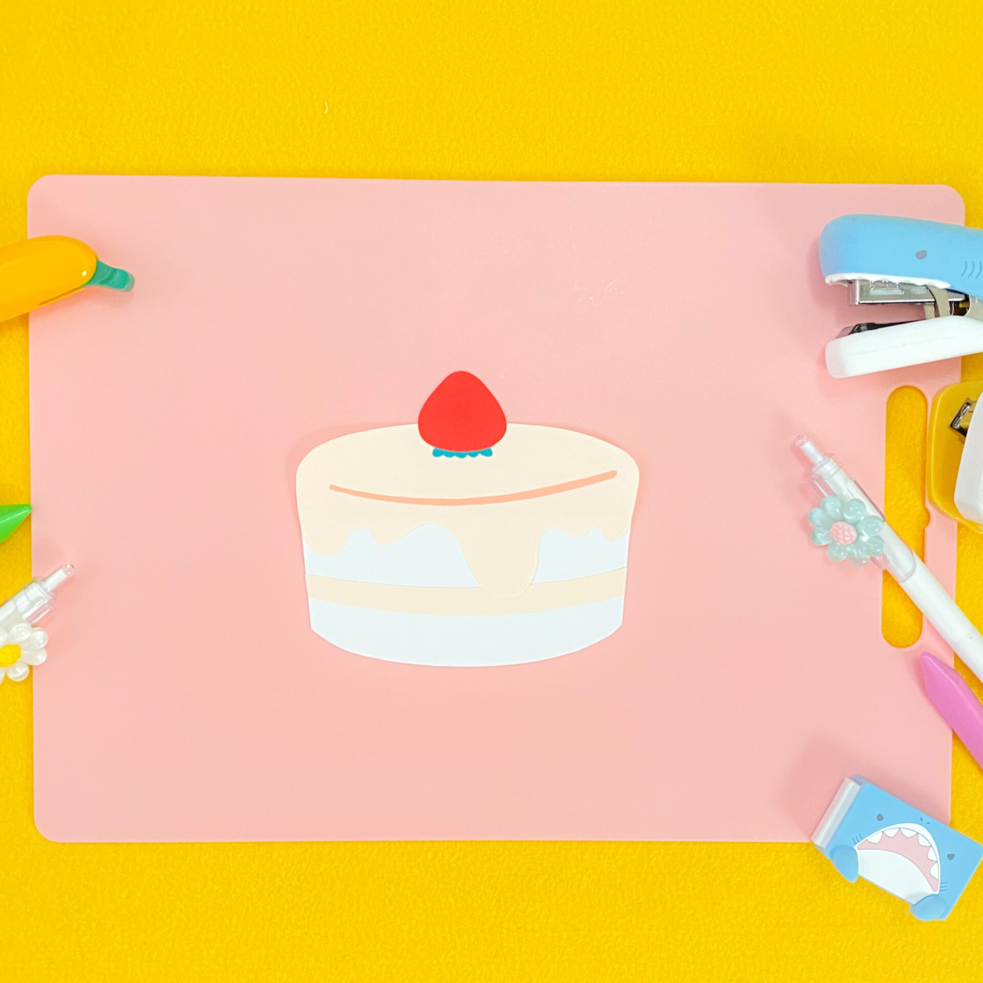 壁面飾り お誕生日ケーキ ハンドメイド 保育園 施設病 幼稚園Yahoo!フリマ 旧PayPayフリマ