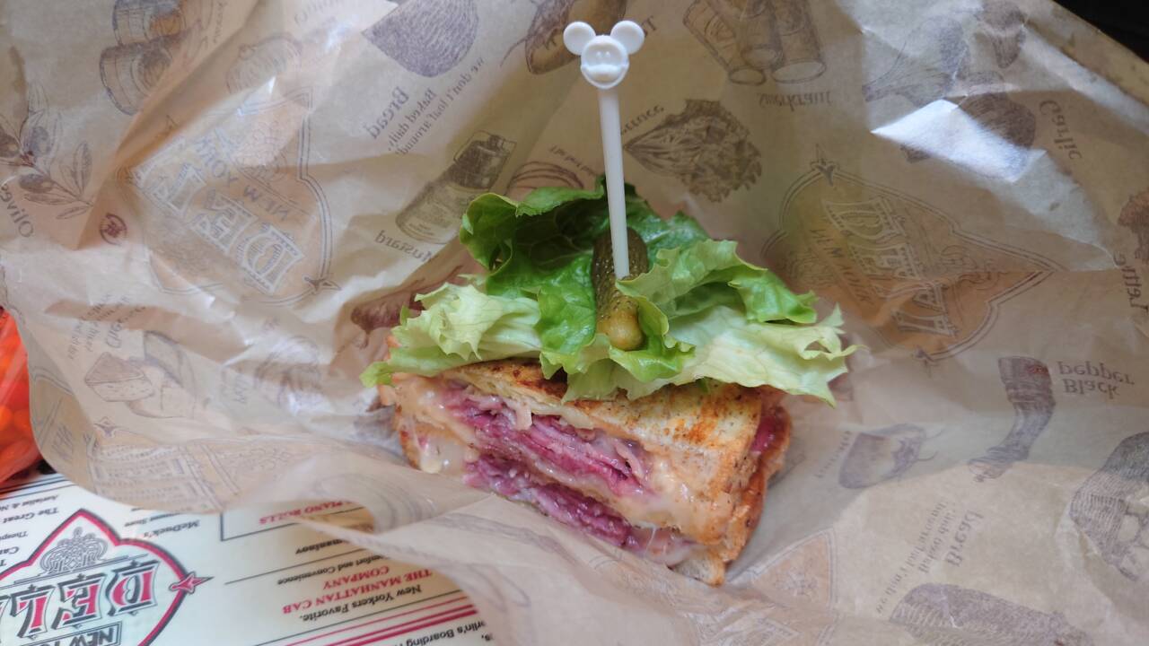 ルーベンホットサンド、最高でした！-ニューヨーク・デリ04 - ディズニーシー・マニア