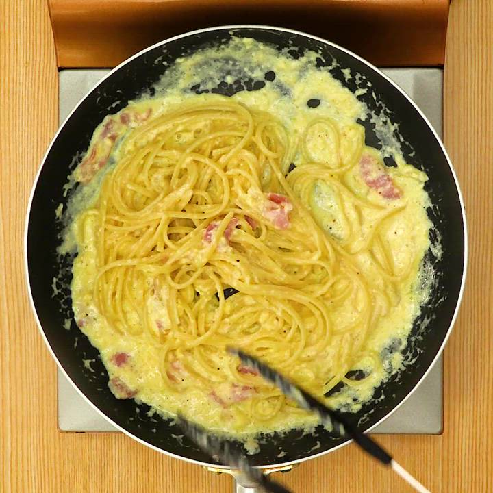 とろけるチーズで！カルボナーラ