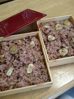 運動会やお祝いにも♡炊飯器で、旬！栗赤飯