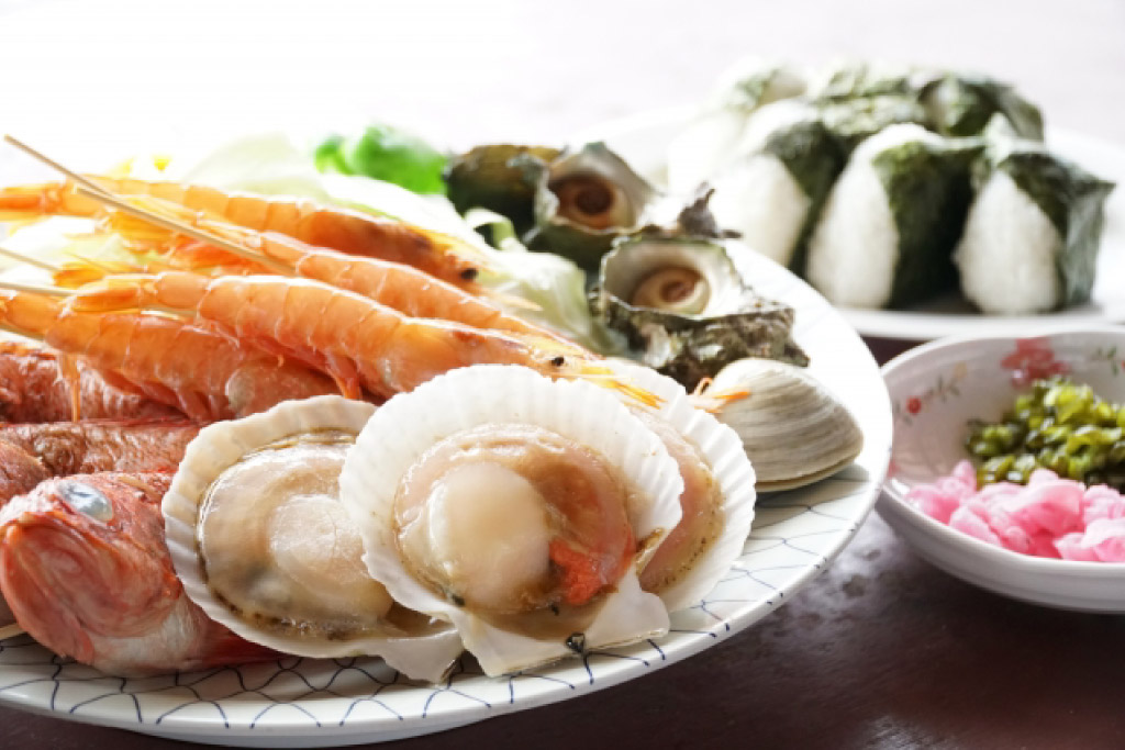 当店直輸入！ 超超特大！天然有頭シータイガー えび 1.5kg 20尾サイズ 特大 ブラックタイガー 殻付き 海老 巨大 エビ 頭 大きい 種類 高級美味しい 冷凍エビ 冷凍えび 有頭エビ えび冷凍 から付きエビ スリランカ 超超特大エビフライ バーベキュー 送料無料 業務用 お