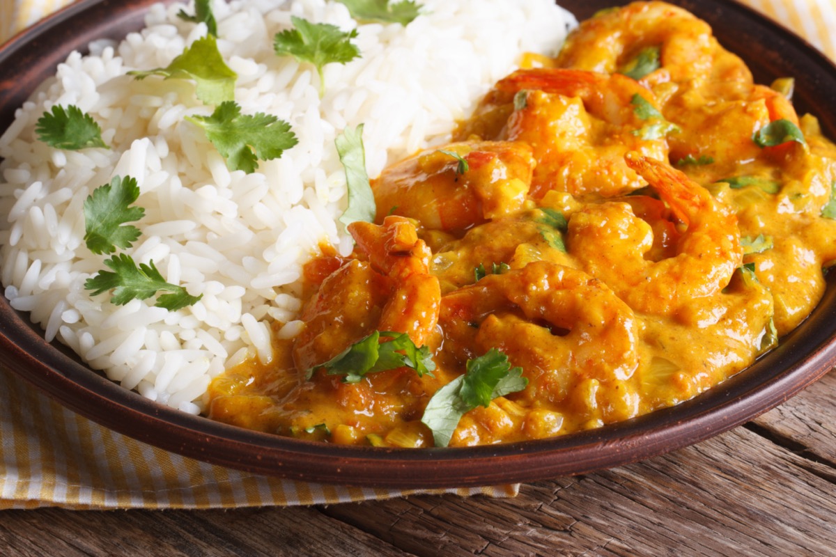 カレーに冷凍シーフードミックスを入れるタイミングは？煮込むと生臭い？カレー食べた