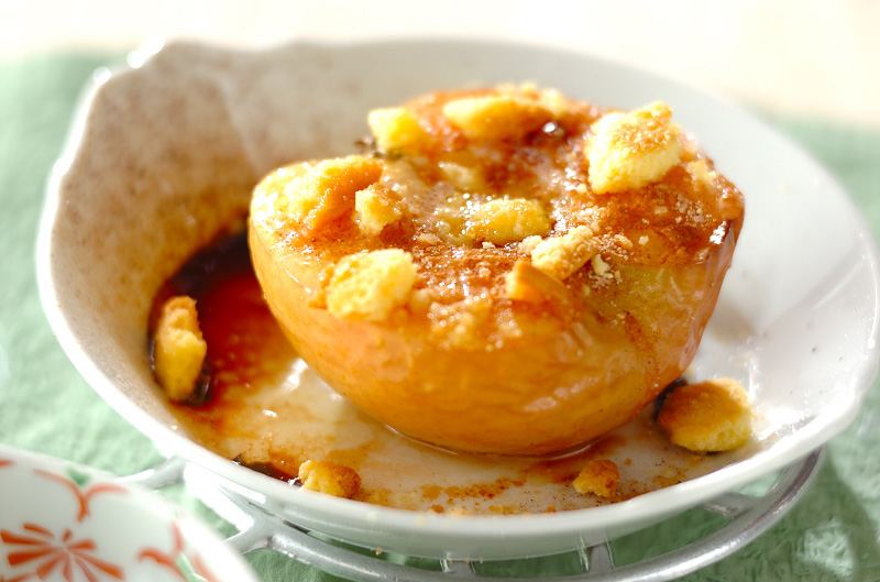 レンジで5分！甘みジュワッと！！まるごと焼きりんご