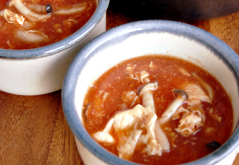 トマトと卵の中華スープに麻婆豆腐の朝ご飯。 - 外ごはん家ごはん