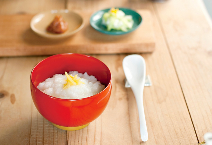 夫から「今夜何が食べたい」と聞かれたので 「粗食」と伝えてた。 うちに帰ると、 ・亀の尾 幻の米 玄米 ・赤軸ほうれん草のお浸し・タラの芽と蕗の薹の天ぷら ・小豆島の生海苔佃煮 ・具沢山味噌汁 だった。 私にとっては「ご馳走」な粗食でした。ご馳走さまでした