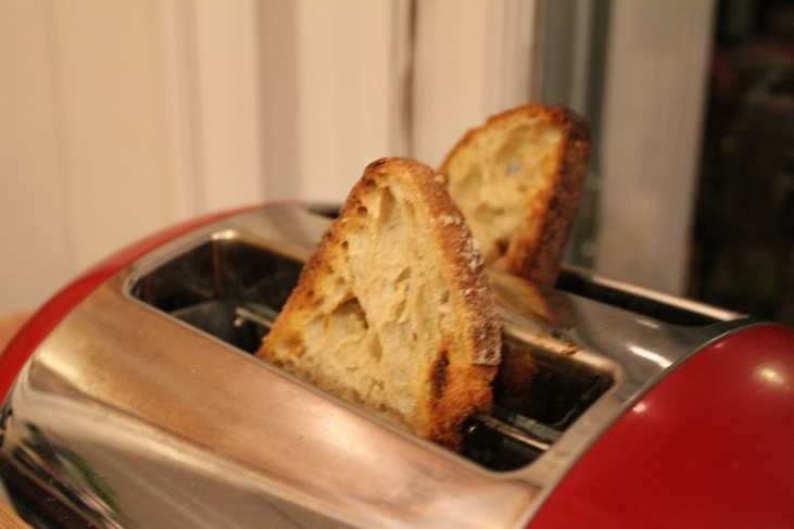 ありえない！ 日本人がフランスの朝食で驚いたこと5つ 〜パンをコーヒーにドボン〜TABIZINE～人生に旅心を～