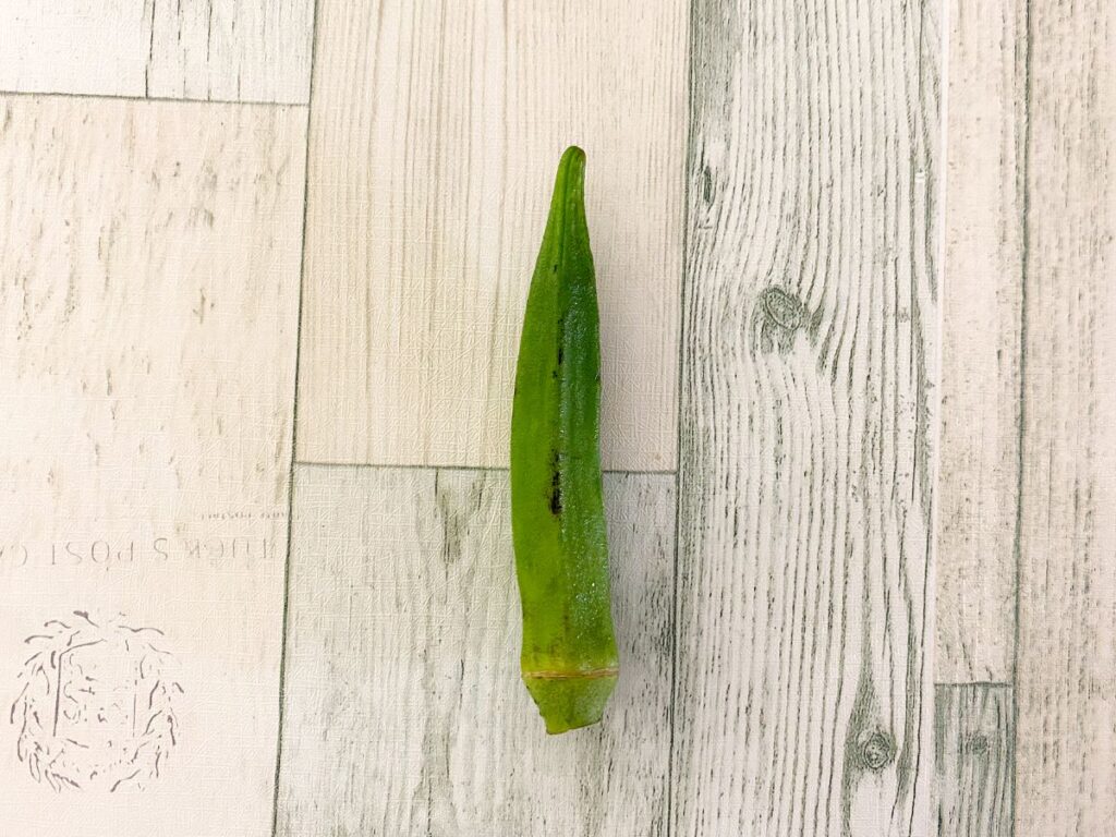 オクラのカビまとめ！白や黒の正体は？見分け方の判断も解説！野菜のおうち。常温と冷凍保存方法解説