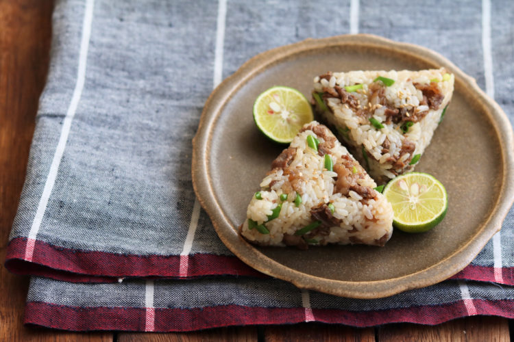 162円の至福 セブンの八代目儀兵衛監修銀しゃりおむすび牛そぼろ実食レビュー！ キャプテン福田- エキスパート - Yahoo!ニュース