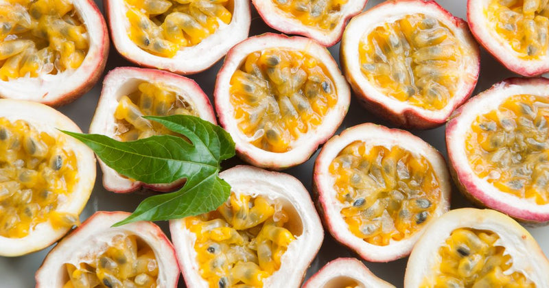 緑の果肉のある果実。甘酸っぱい果物。ソフトフルーツデザートの写真素材・画像素材 Image 171505659