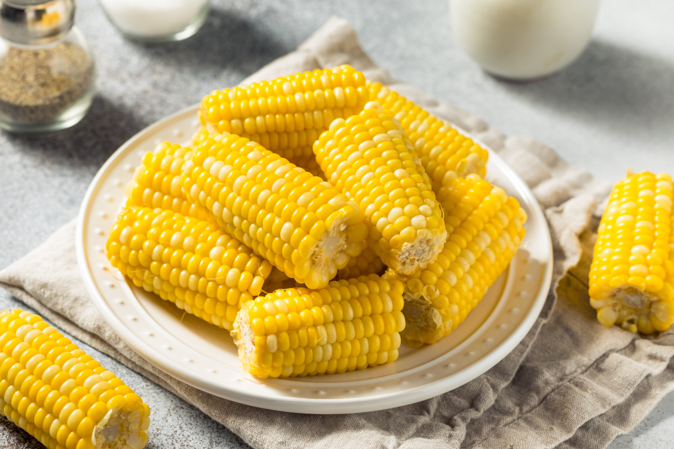レンジで簡単！とうもろこしの蒸し方 - 伯方塩業株式会社