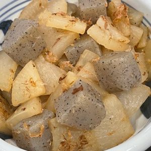 めんつゆでラクラク♪味しみ♪『大根とこんにゃくのおかか煮』