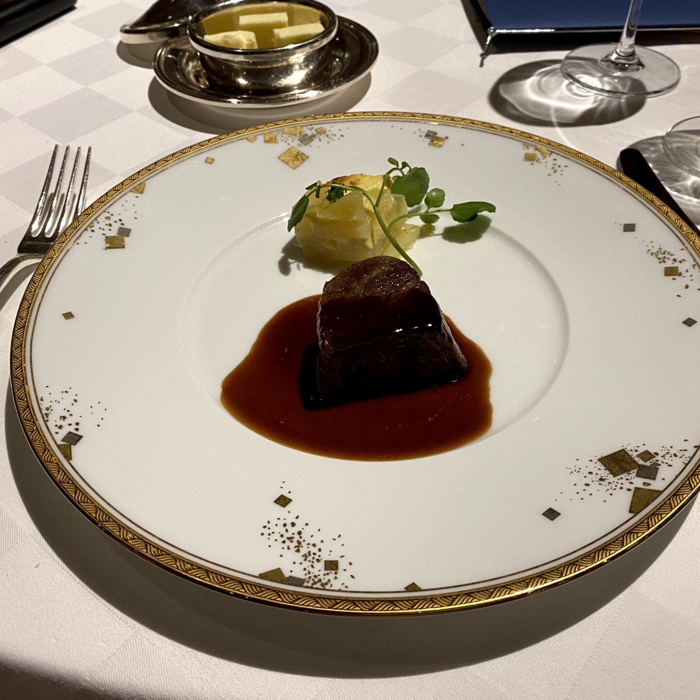 美味しんぼ 実物比べ～志摩観光ホテルとラ・メール・クラシック : SAMのLIFEキャンプブログ Life is camping