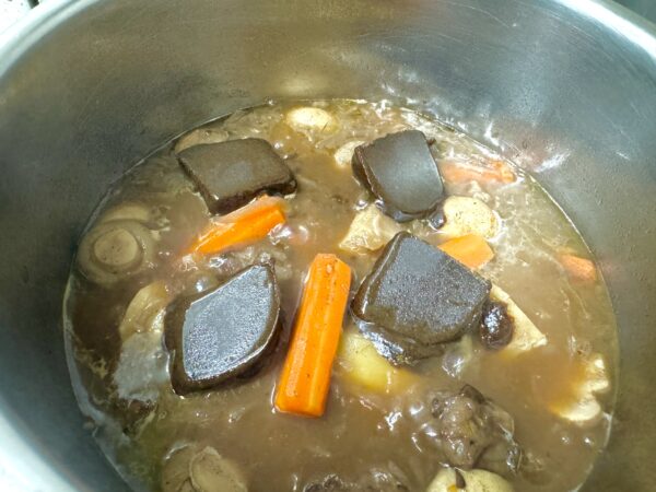 再現！ シロさんのビーフシチュー きのう何食べた？Season2 よりアラフィフ晩婚夫婦のゆるっとキッチン日記