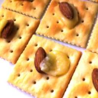 クラッカーには何をのせる？トッピング・ディップレシピ15選4ページ目- macaroni
