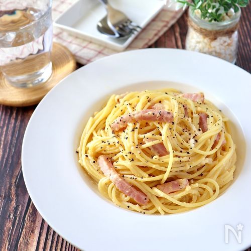 熱々を召し上がれ♪ とろとろチーズのカルボナーラ炒飯