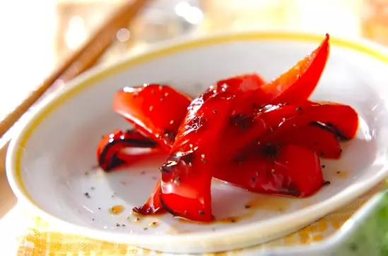 じゃがいもとピーマンとパプリカの炒めもの