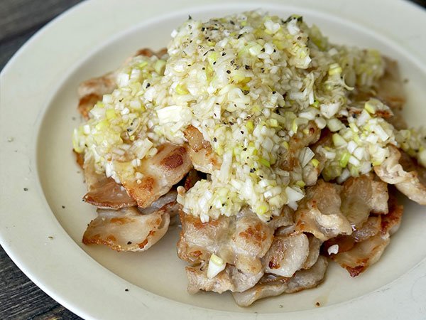 豚バラとにら、卵のてりてり炒め