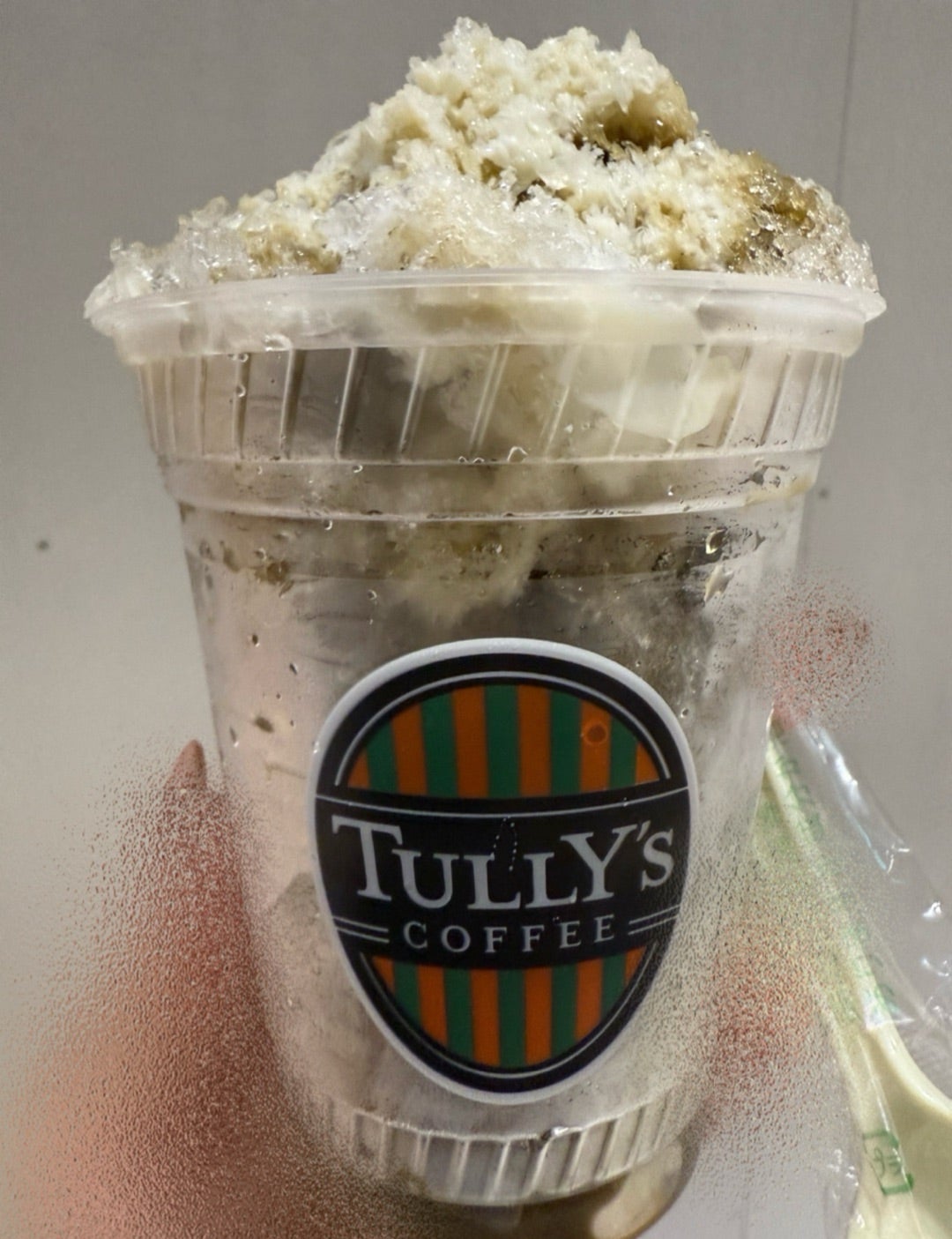 こんにちは🌵 タリーズコーヒーワイプラザ新保店です！ ＼夏限定 かき氷はじめましたアイスラッシュ 各600円 税込T'sアイストッピング＋165円 🍓ストロベリー🍓 子どもから大人まで大人気👶🏻 かき氷の定番ストロベリー🍓 🍂ほうじ茶🍂 ほうじ茶の香ばしさと練乳の