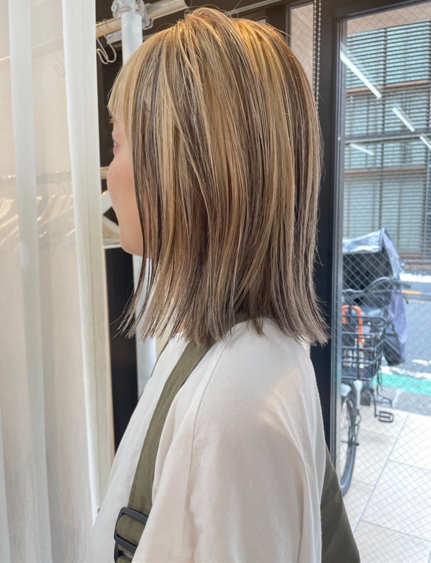 デザインカラー ミルクティーベージュハイライトカラー - Hair's room 風 ～fuu～のヘアスタイル - Sakuria サクリア