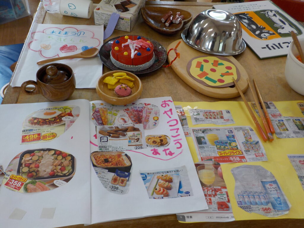 フェルトレストランごっこ弁当屋さんメニュー付きままごと