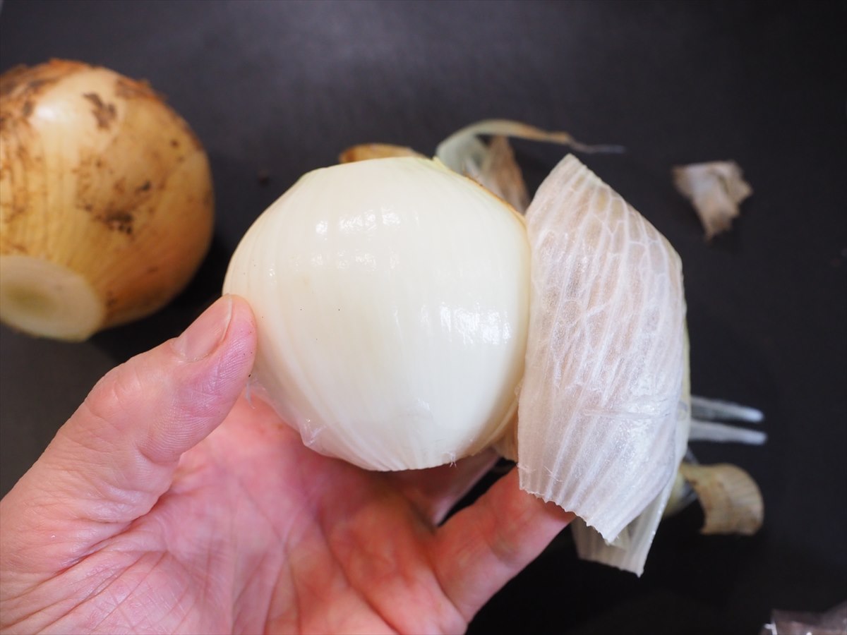 新玉ねぎの皮、どこまで剥くのが正解？元スーパーの店員が解説！ ぱるとよ- エキスパート - Yahoo!ニュース