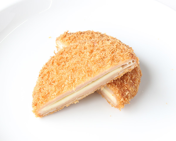 チーズハムカツのケチャップソースかけ