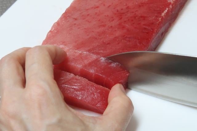 キレイに巻ける！手巻き寿司の海苔の切り方管理栄養士 × 保育士がつくるサリーズレシピ