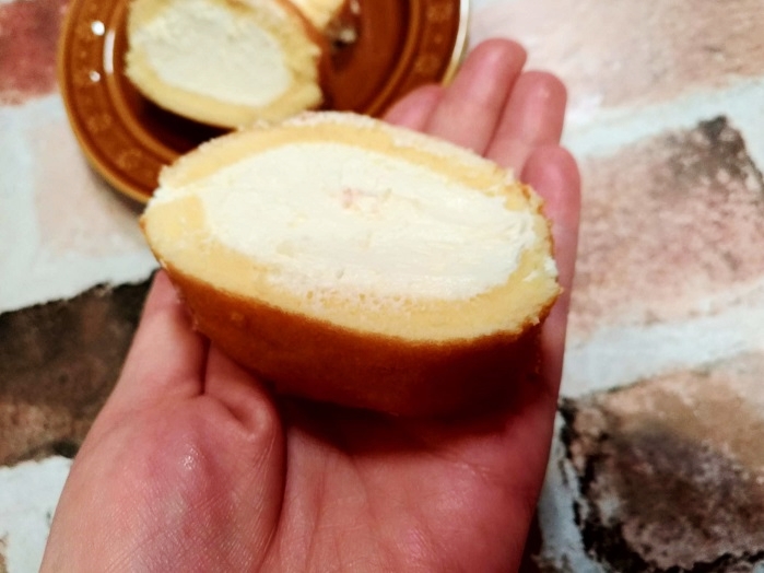 スイスロールが神ウマ♡ 業務スーパー ジャリっとずっしり！Oggi.jp