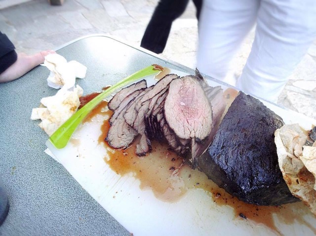 購入した牛肉が部分的に黒く変色していました。スライス肉が何枚も重なってパ- Yahoo!知恵袋