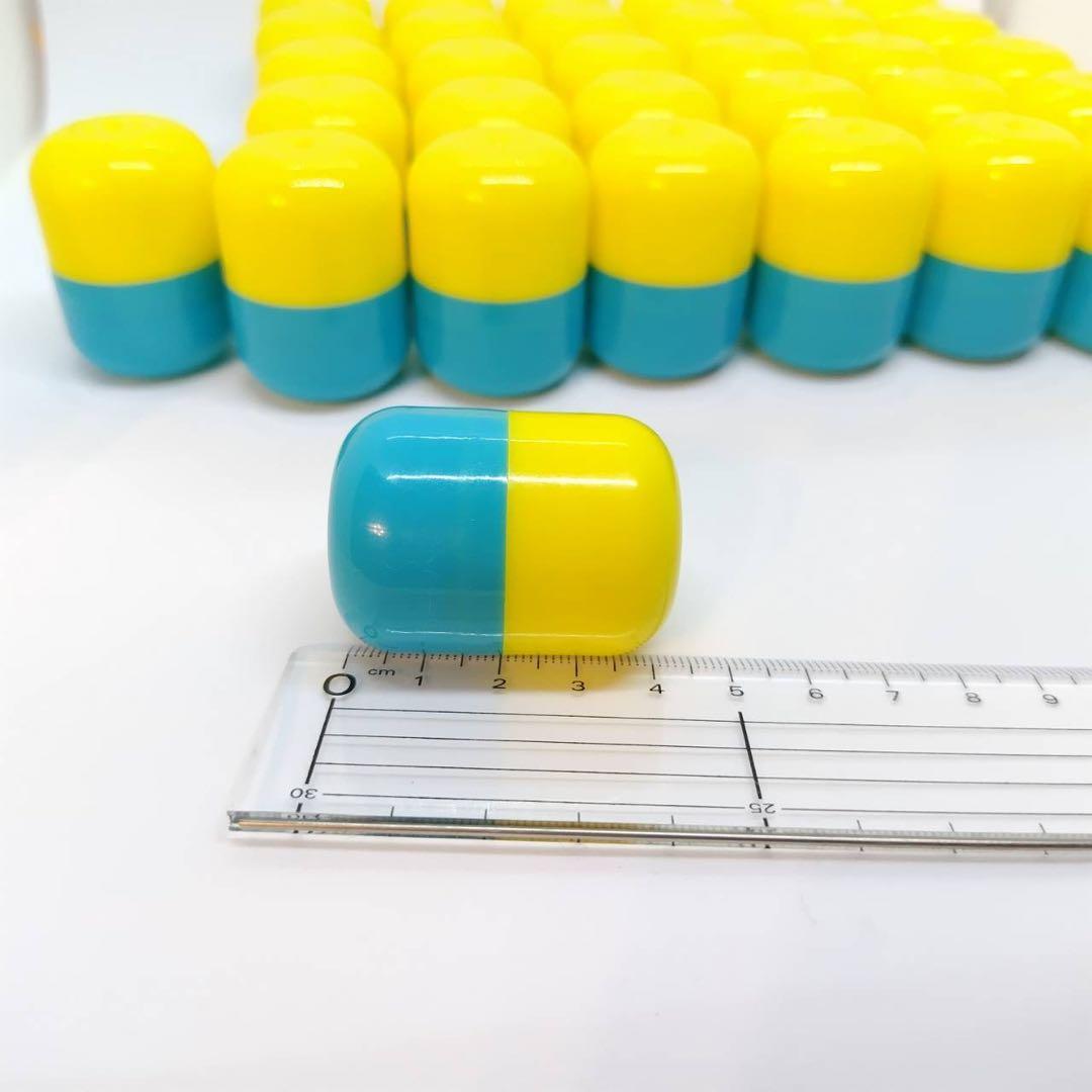 チョコエッグフィギュア、ケース2台