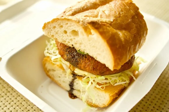 中近東生まれのヘルシーフード「ファラフェルサンド」に熱視線！ 麹町・麻布十番2016年記事