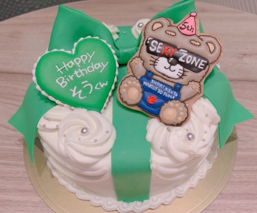 ❤︎Lafary編集部❤︎ PICK UP POST💒オーダーケーキ専門店 14選 .本人不在の誕生日会 でオーダーしたい❕💖かわいいな オーダーケーキが注文できるお店を特集！❤︎ 量産型に人気のアイシングクッキーや装飾がたっぷりのケーキから韓国風のシンプルでお洒落なケーキ