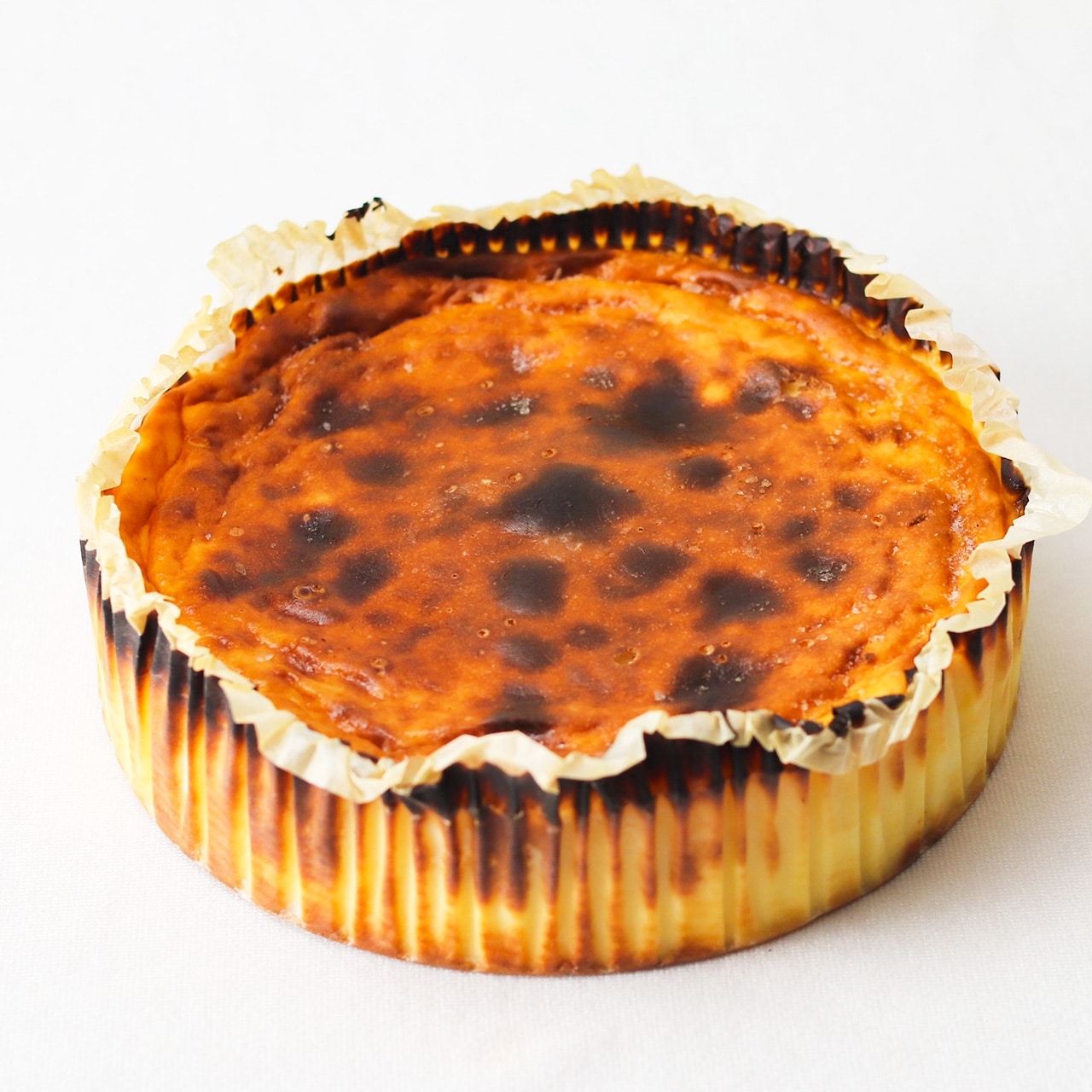 とろけるバスクチーズケーキ山梨県忍野村ふるさと納税サイト「ふるなび」